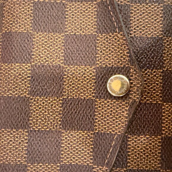 Louis Vuitton "Sarah" Wallet in Damier Ebene - Picture 9 of 14